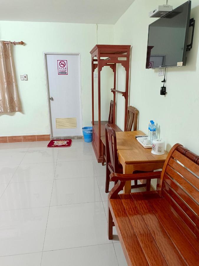 โรงเกลือรีสอร์ท Aranyaprathet Ngoại thất bức ảnh