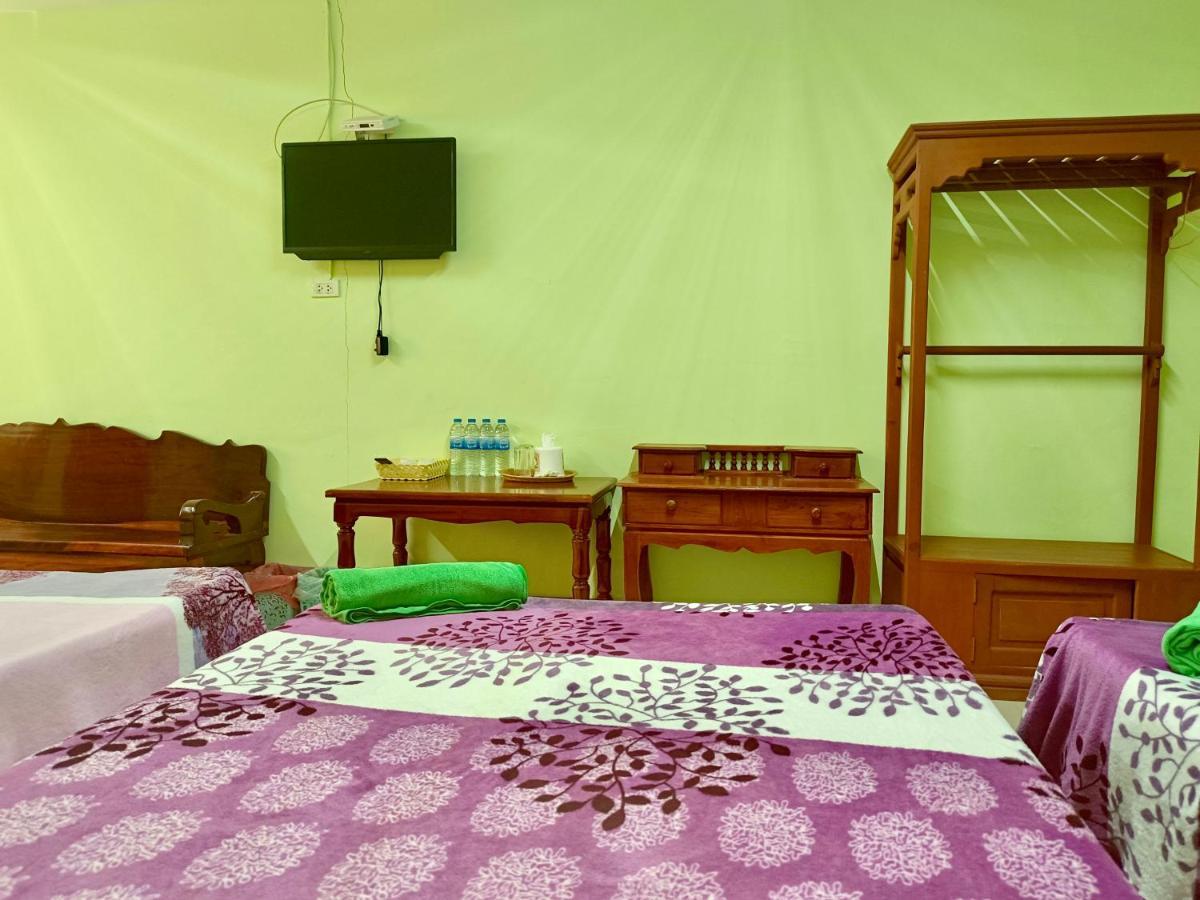 โรงเกลือรีสอร์ท Aranyaprathet Ngoại thất bức ảnh